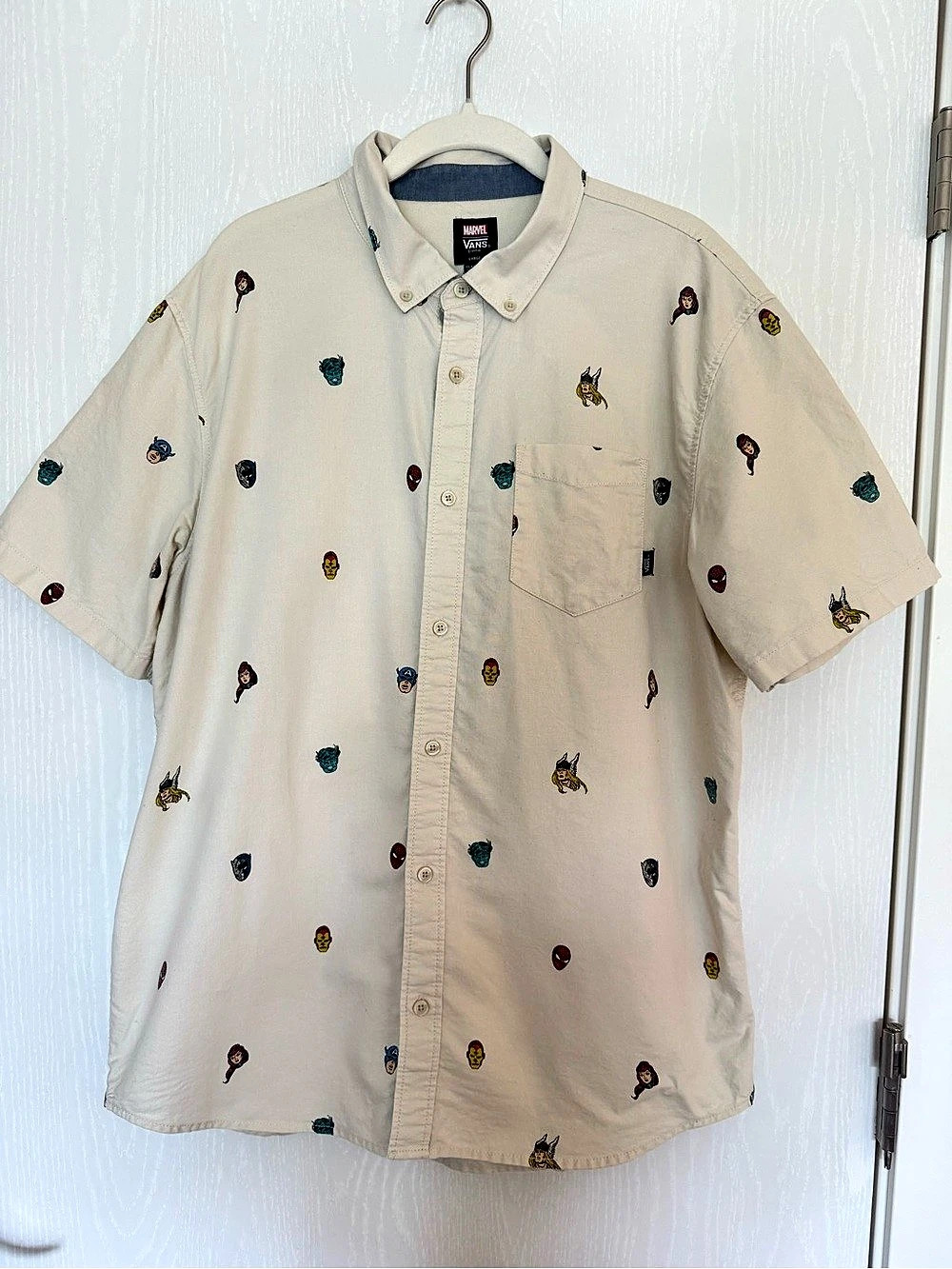 Marvel x Vans Men’s Large Button Down Shirt Beige Avengers Character Print Class